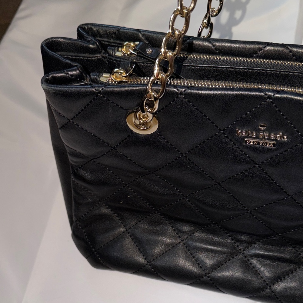 Kate Spade Quilted Black Shoulder Bag with Gold Chain - Picture 5 of 13